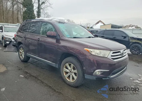 2012 Toyota Highlander Base из США, поврежденный, VIN 5TDBK3EH0CS135290